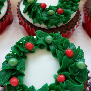 Wreath cupcakes